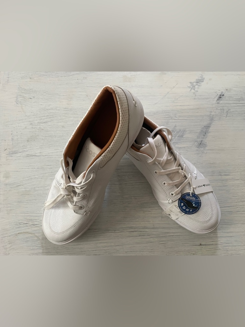 Lacoste Men’s White Leather - Picture 2 of 3